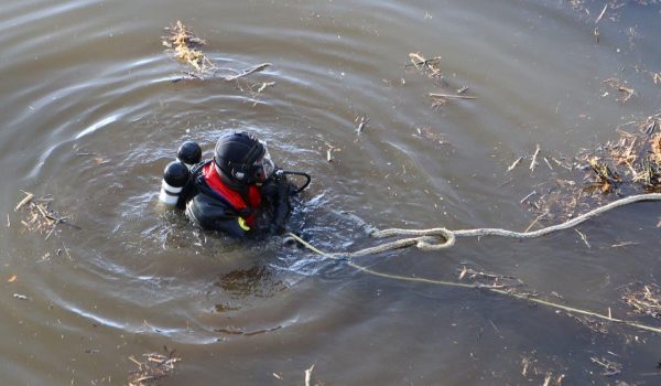 Auto te water Cromvoirt 2