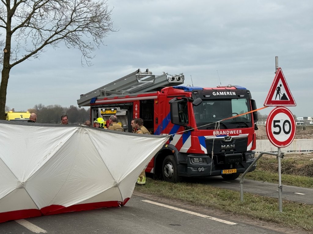 Vrachtwagenchauffeur (62) uit Vught overleden na botsing met kraan Bart Meesters 23 januari 2026